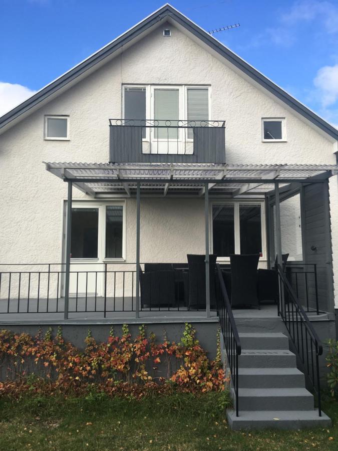 Bjoerkholm - Villa In Målilla Buitenkant foto