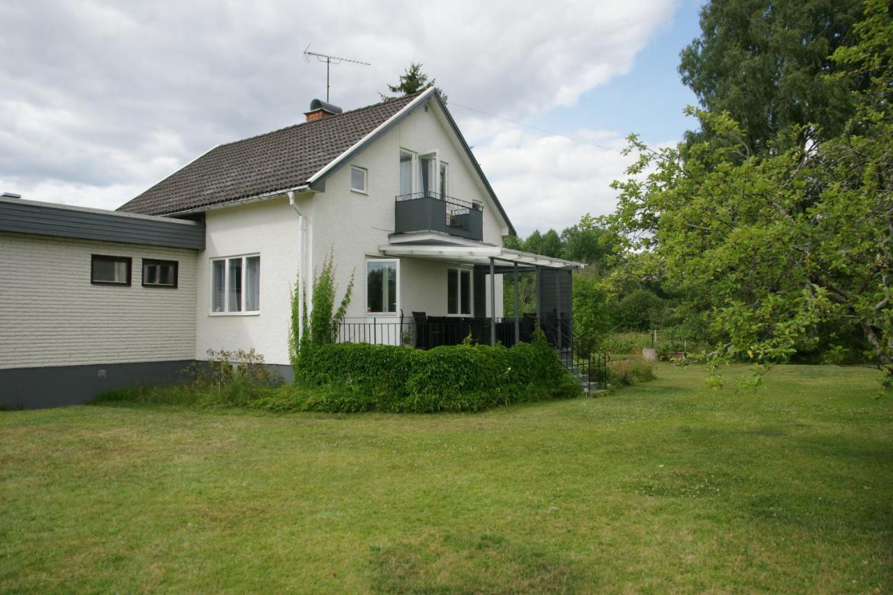 Bjoerkholm - Villa In Målilla Buitenkant foto