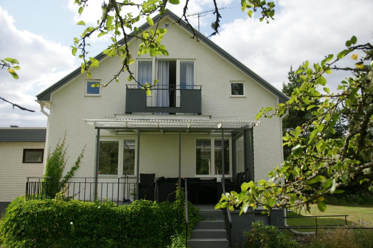 Bjoerkholm - Villa In Målilla Buitenkant foto