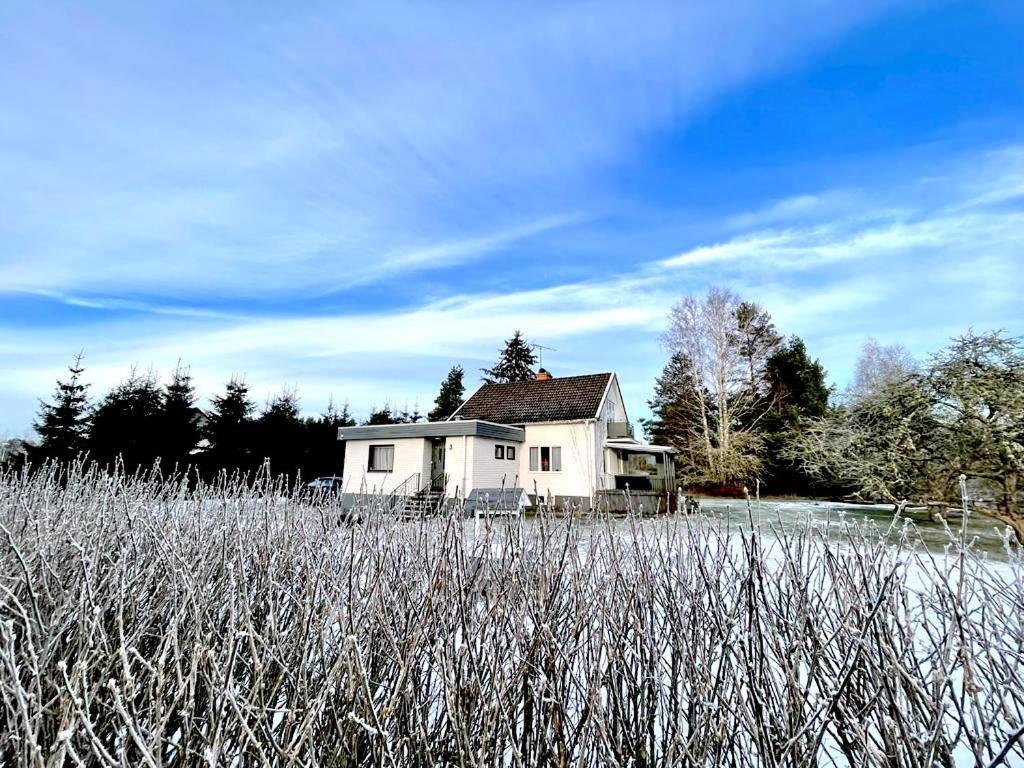 Bjoerkholm - Villa In Målilla Buitenkant foto