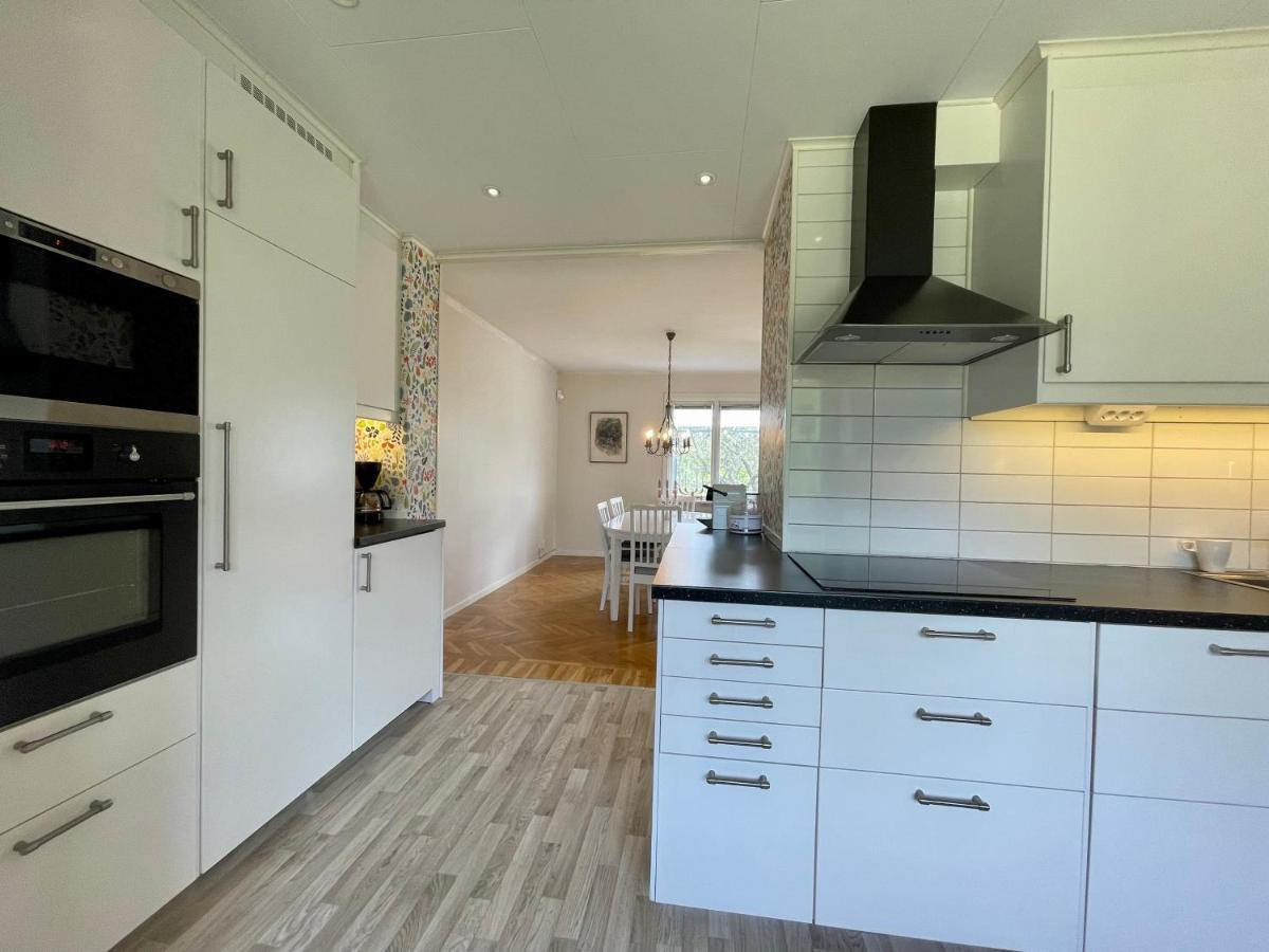 Bjoerkholm - Villa In Målilla Buitenkant foto