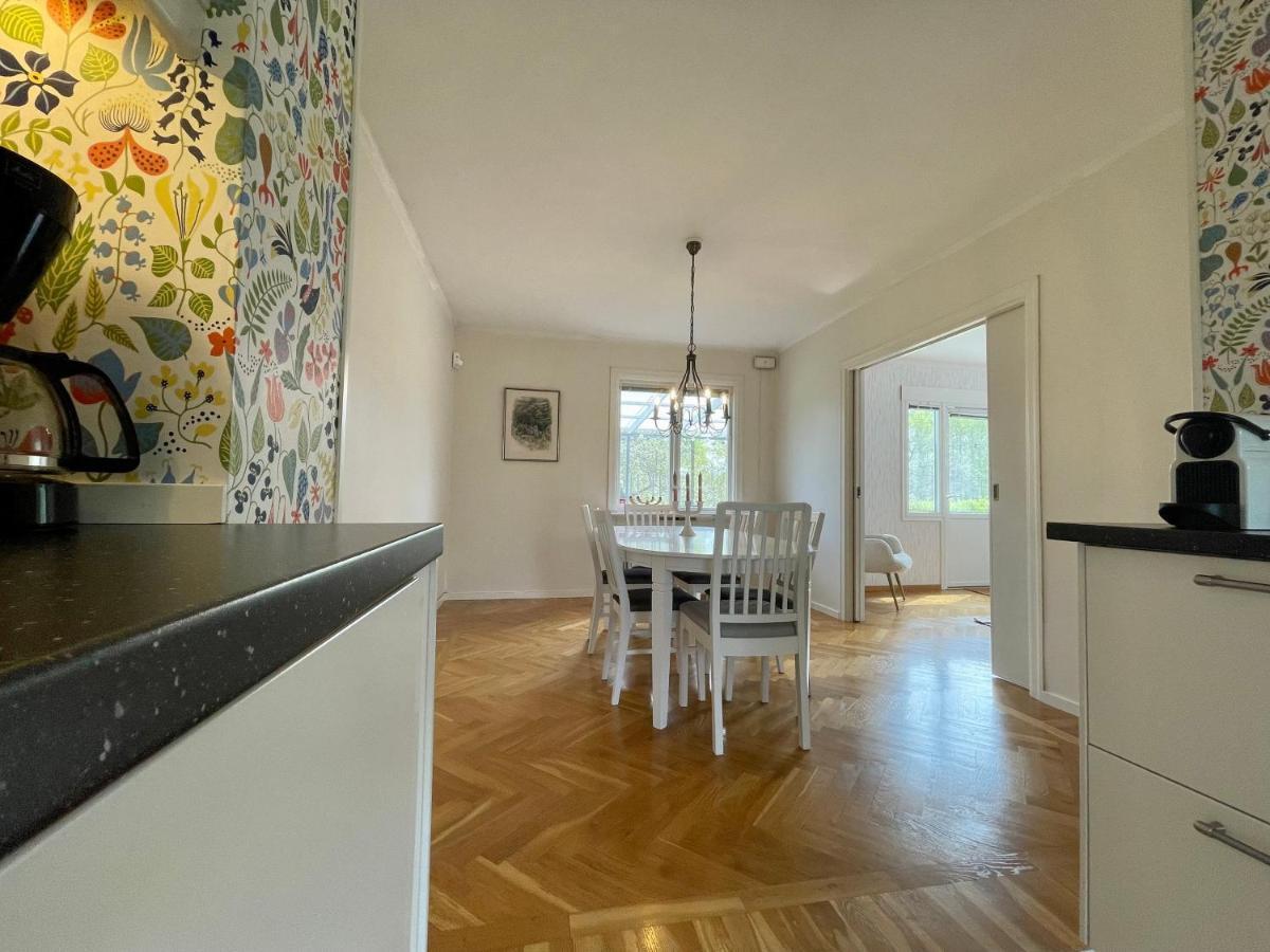 Bjoerkholm - Villa In Målilla Buitenkant foto